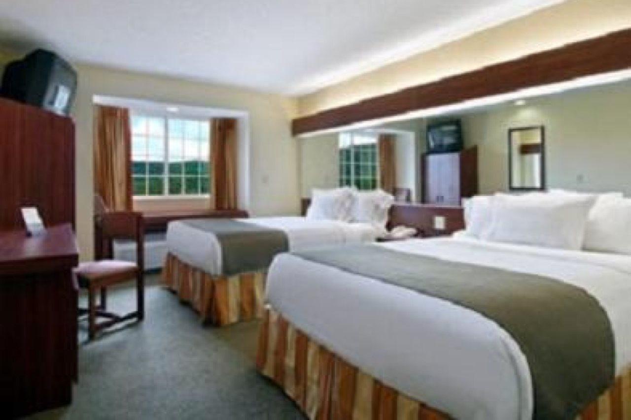 Microtel Inn And Suites Gassaway Exterior foto