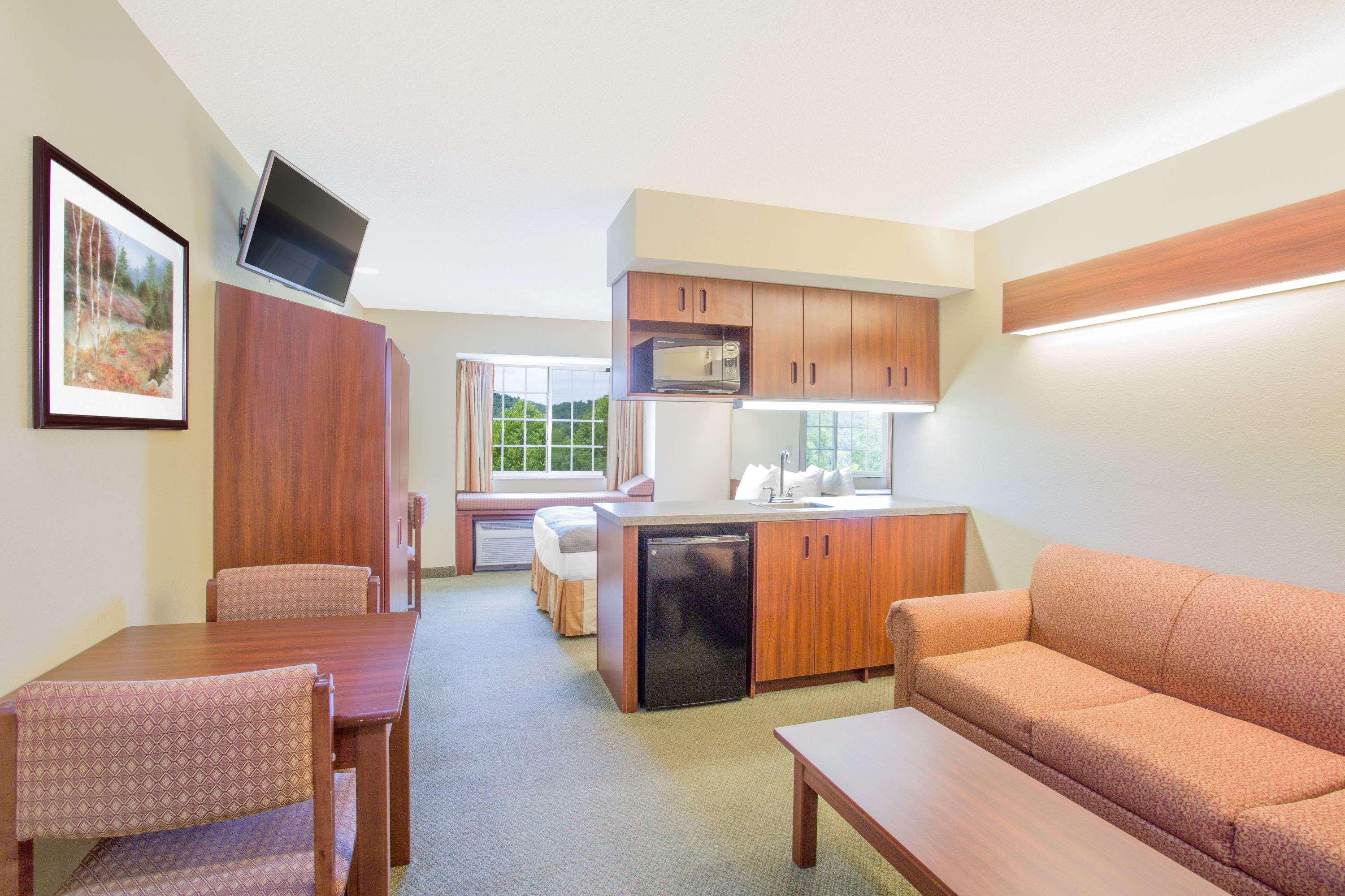 Microtel Inn And Suites Gassaway Exterior foto