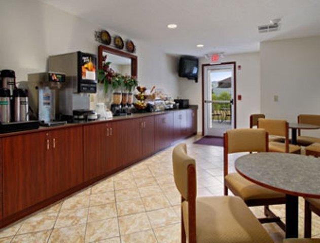 Microtel Inn And Suites Gassaway Restaurante foto